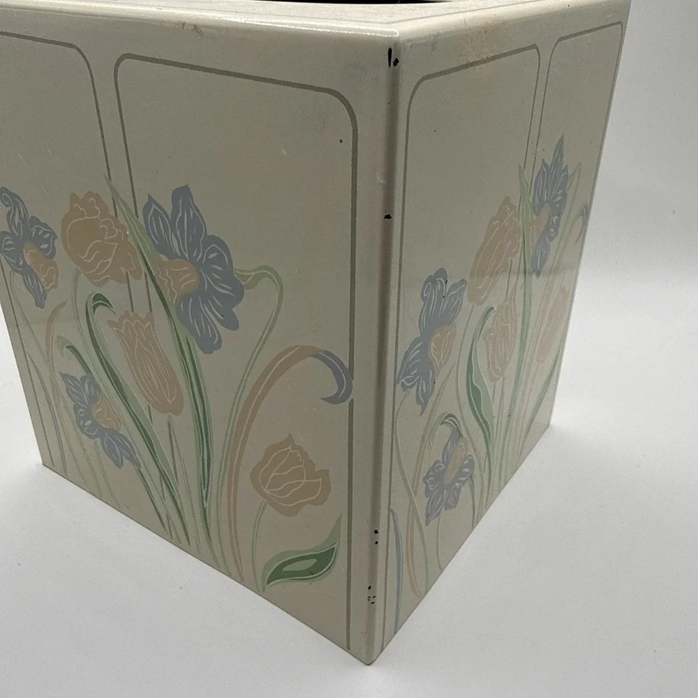 Vintage Andre Richard Cube Square Tissue Box Cover Floral Flowers Pastel